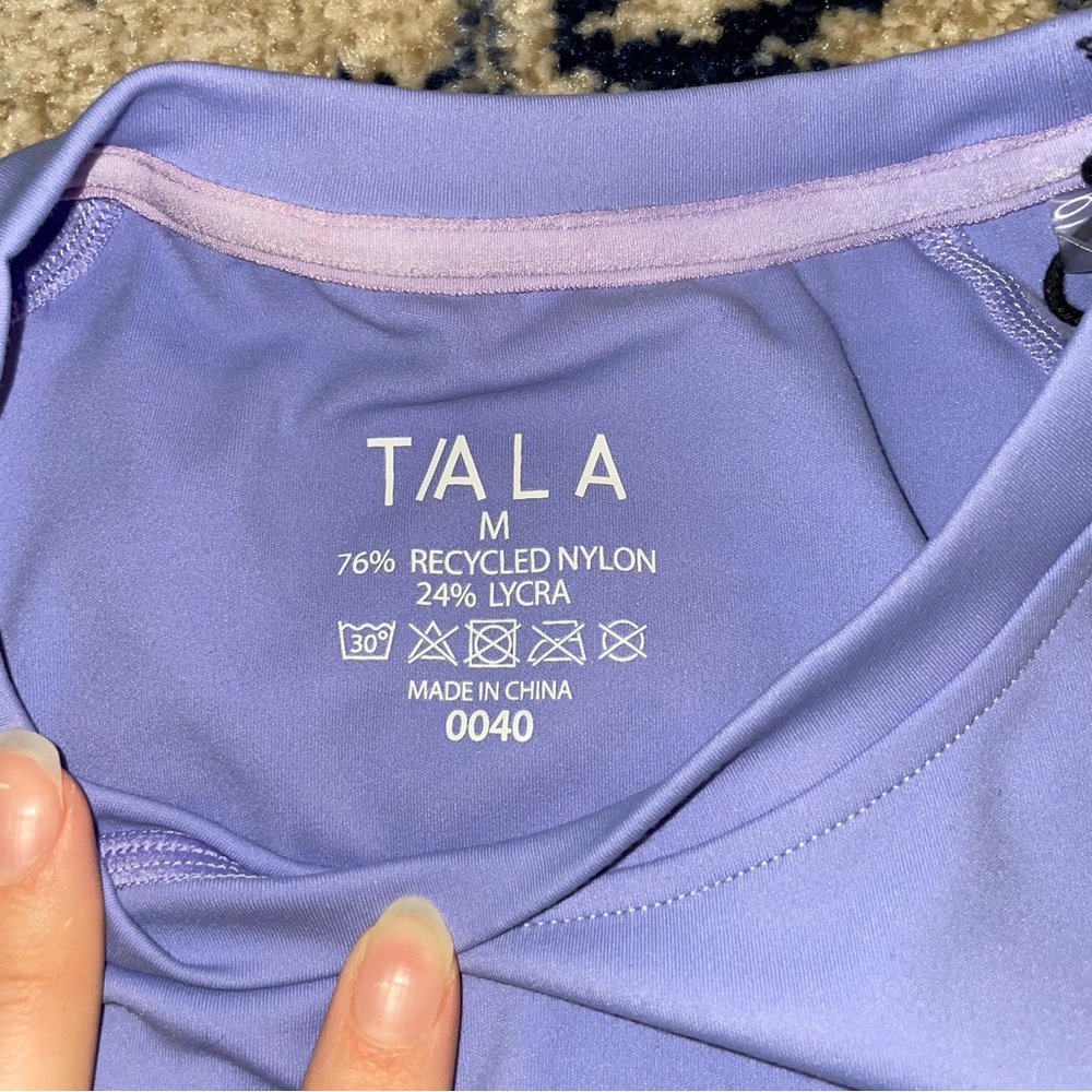 Tala skinluxe long sleeve crop top - Picture 2 of 3